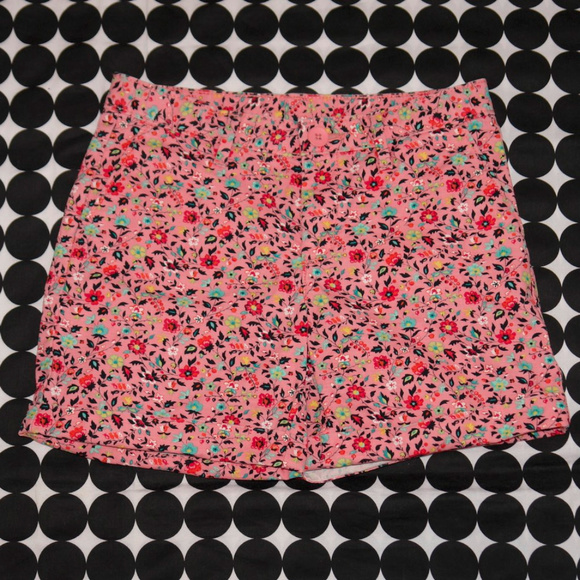 Girl's Gap Kids Pink Floral Twill Shorts Size 12 - Picture 1 of 3